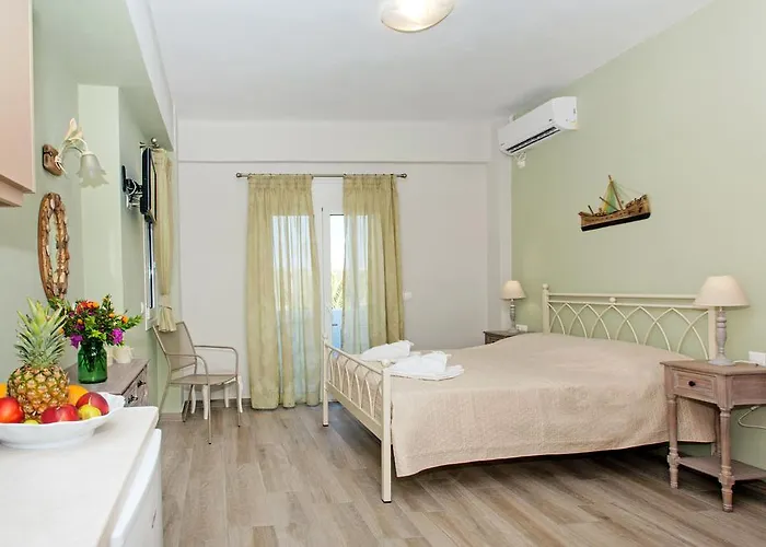 Bay Sea Houses. * Avlémonasz